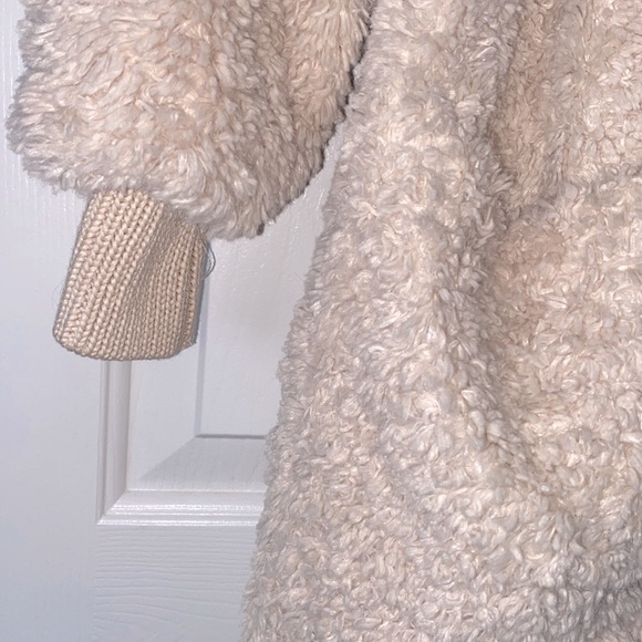 Fuzzy long sleeve jacket (NWOT) - Picture 3 of 7